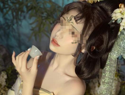 浅谈判了10年的福利坤“有痔少女”：原生家庭或有过，好吃懒做才是根_黑料正能量